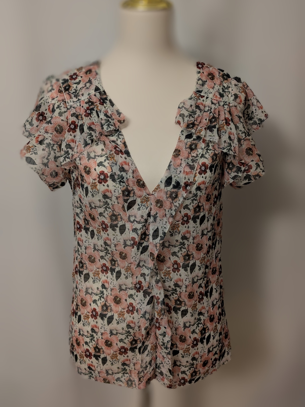 Studio M Floral Ruffle V-Neck Women's Top - Pink Floral